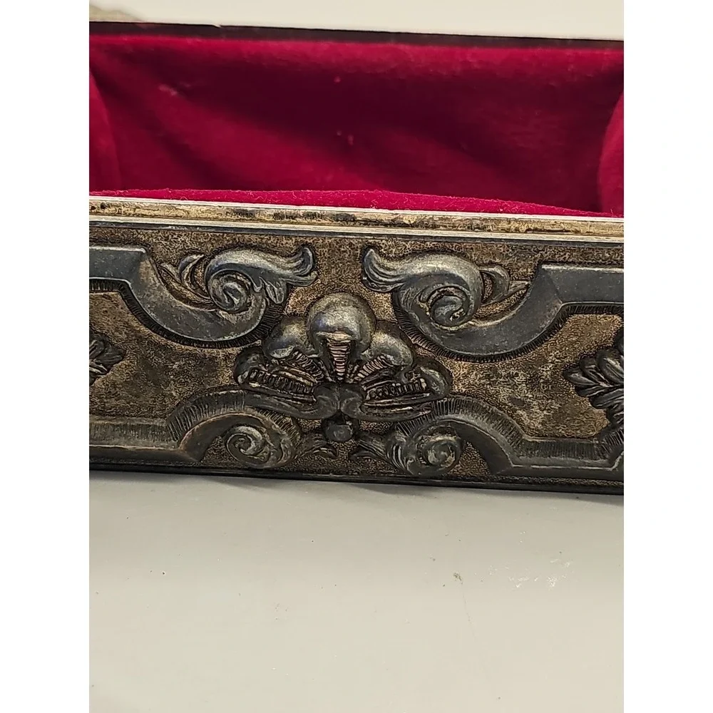 ANTIQUE VINTAGE SILVERPLATE METAL BAROQUE ORNATE JEWELRY BOX LINED HEAVY VICTORI